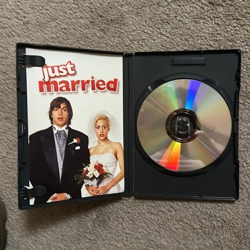 “Just Married” DVD - Picture 4 of 5